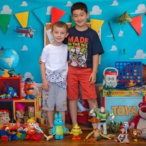 Meet your Posher, Steve